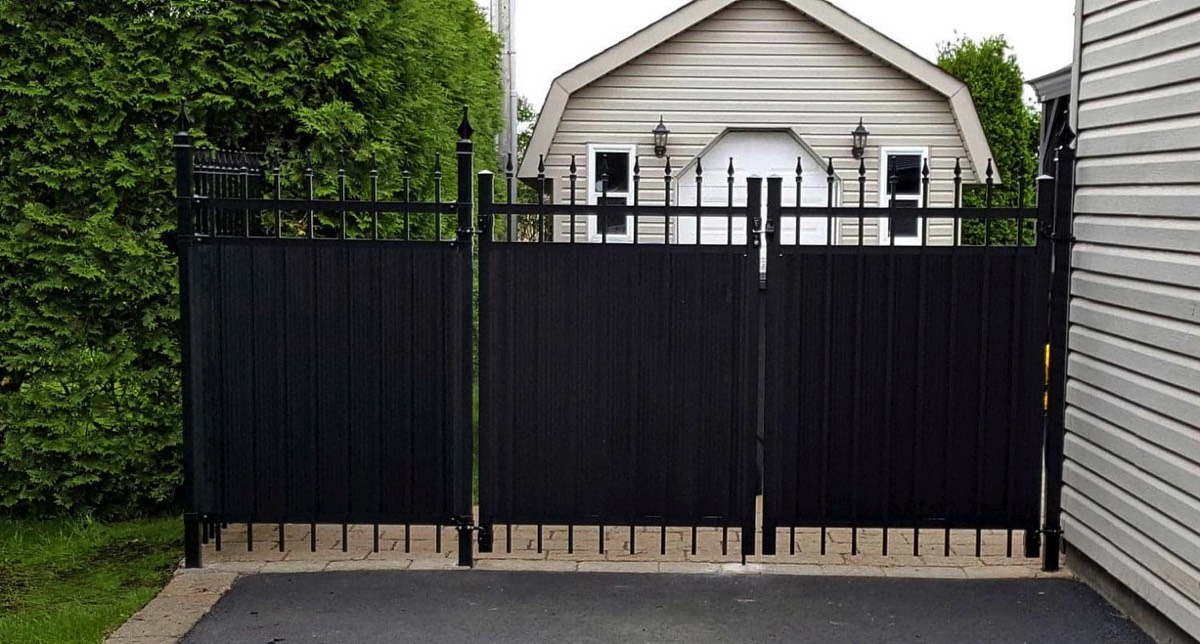 Privacy fence